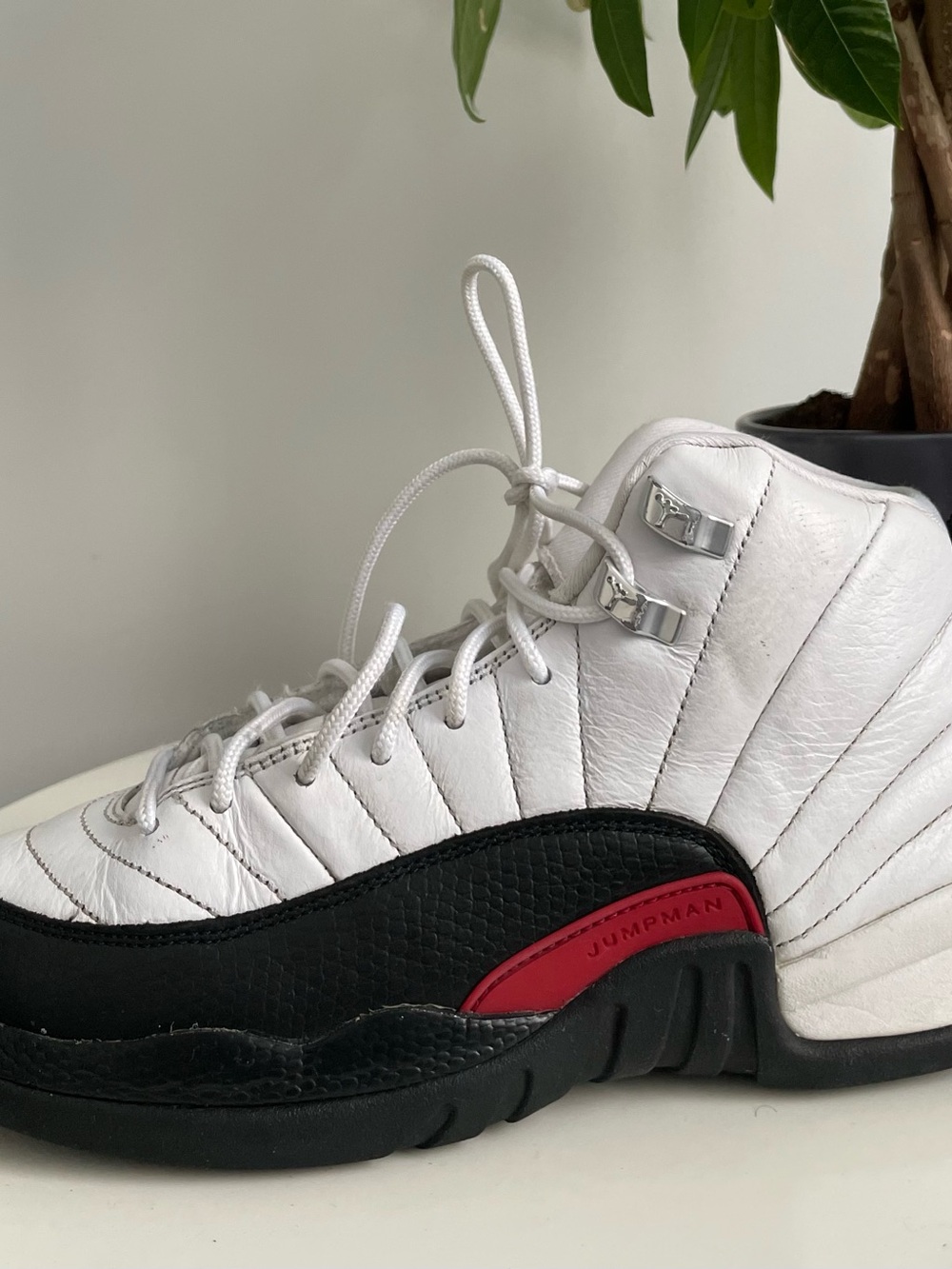 Boy 6Y Jordan 12 Retro Taxi Flip White Black Shoes Women Size 7.5
